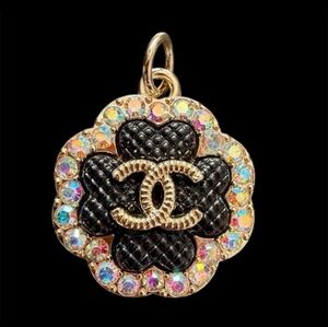 Chanel Beautiful Zipper Pull with Gold Logo